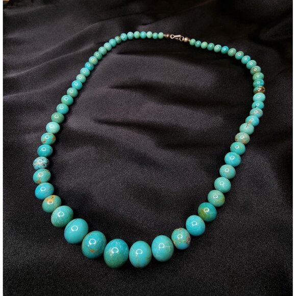 Vintage Late 20th Century Turquoise Graduated Beaded Necklace - Picture 2 of 4